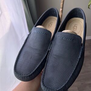 UGG men HENRIK Blue perforated Loafers Slip-Ons Casual Elegance
